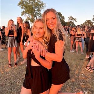 Meet your Posher, Courtney